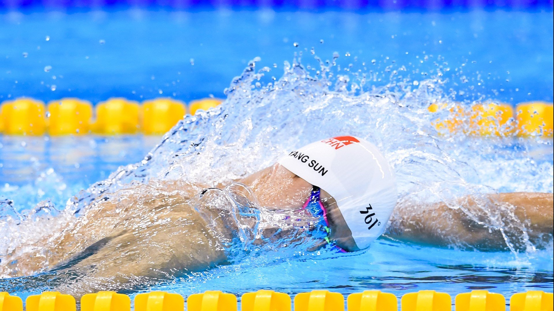 新赛季揭幕战 吸引万人围观 瞩目zhan，新赛季预告